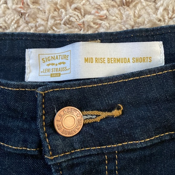 NWOT Signature Levi Bermuda Shorts(size 16) - Picture 2 of 5